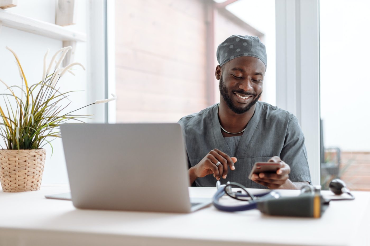 5 Birthday Gift Ideas for Someone Who Works in the Health Industry