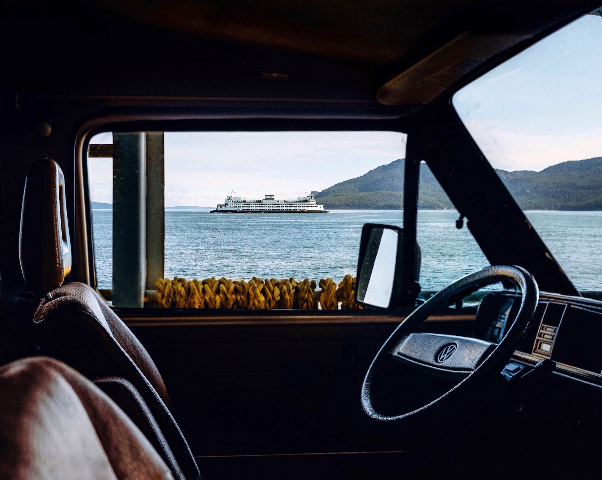 3 Benefits of Using a Car Shipping Service for a Long Transport